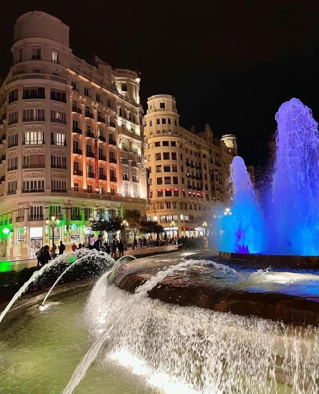 Mirador 1 Del Mercado Central - Habitacion Con Bano Privado En El Centro De La Ciudad Vella Valencia Exterior foto